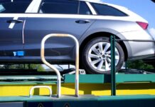 Listopad překvapil dalším razantním propadem průmyslu prumyslu