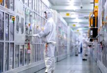 Čínský CATL jde na burzu v Hongkongu, aby zaplatil fabriku v Maďarsku CATL