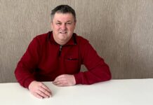 Rakušan je herec a komik a měl by rezignovat, říká starosta Kozojídek starosta