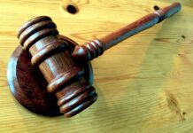 Politico: Nastal čas zřídit soudní tribunál pro zločiny ruské agrese tribunal