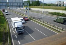 Autonomní řízení v Česku dovolí zákony už od ledna 2026 rizeni