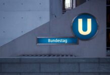 Komentář: Druhý den po volbách se v Německu změnila politická situace v_Nemecku