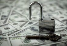 Ochrana investic před hackery: Klíčové je heslo a stupeň ověření hackery