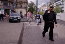 Nejméně sympatií chovají Češi k Romům, Rusům a Arabům Cesi