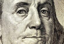 Krypto se mění na kryptoměnu. Systému SWIFT zvoní hrana SWIFT