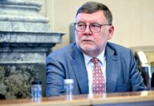 Celníci, vězeňská služba a policejní GIBS dostali přidáno 3 000 Kč