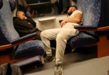 Strach a svrab ve vlaku do Prahy. Nastoupili “chirurgové z dovozu” vlaku