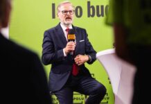 Video Spolu: Fialova vzorová domácnost nejspíš jede na dávkách SPolu