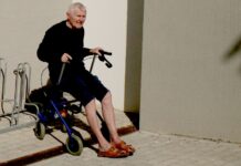 V Česku je bezmála milion pečujících o blízké. Podpora je slabá v_Cesku