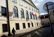 Přehledně: Kdo a kam z poslanců cestoval v posledních pěti letech Snemovna