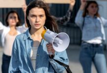 Komentář: Protestní akce proti Motoristům zneužila studenty akce