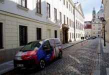 Kolik členů mají strany a hnutí? Nejméně jich mají Piráti, nejvíce KDU-ČSL hnuti