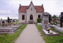 Ceny pohřbů rostou, ale mzdy lidí v pietních profesích zůstávají nízké mzdy