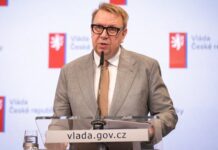 Ministr Juchelka odkládá superdávku. Není připravená superdavky