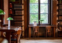 Vědci Akademie věd ČR hledají cestu k soukromým penězům akademie_ved