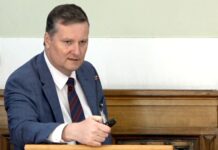 Ombudsman Fialka chce vést diskuzi o slevových akcích řetězců retezcu