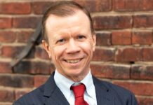 Komentář: Číňané americký autoprůmysl neposílí. Jenom oslabí autoprumysl