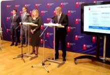 Vláda brutálně srazila poplatky penzijním fondům. Peníze lidem, ne bankám, hřímá penzijnim