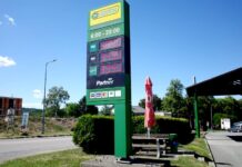 Íránská tryzna se zvrhla v útoky na tankery. Benzin i nafta zase zdraží benzin