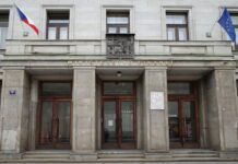 Deficit státního rozpočtu v červenci oproti červnu klesl o sedm miliard rozpoctu