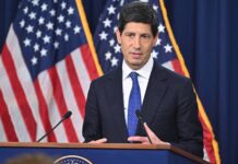 FED zvedl úroky. Ekonomika to zvládne, uvedl Kevin Warsh FED