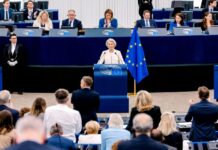 Von der Leyenová přiznala druhý čínský šok. Ničí průmysl v EU cinsky