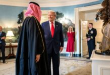 Trump zobchodoval s Araby svoji firmu, tvrdí akcionář Circle Trump