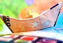 Evropa se řítí do problémů. Jinak by euro tak prudce neoslabovalo euro