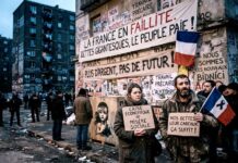 Komentář: Případný pád Francie hrozí krizí celé eurozóny Francie
