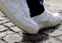 Firma Nike se nechtěla dělit. A tak teď pláče nad výdělkem nike